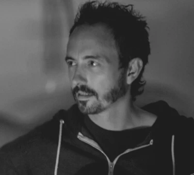 Darren H, Senior Copywriter at Krystal, with a passion for writing, music, martial arts, and family adventures.